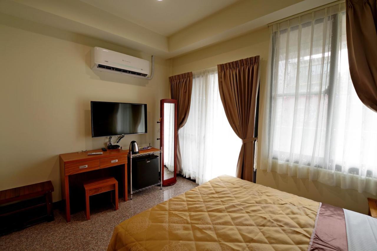 Hongfu Elegant Business Hotel Zhongli Exterior photo