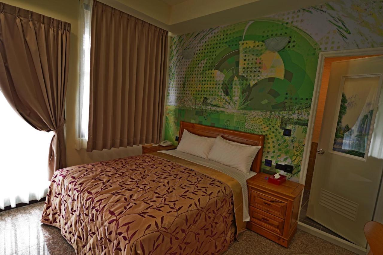 Hongfu Elegant Business Hotel Zhongli Exterior photo