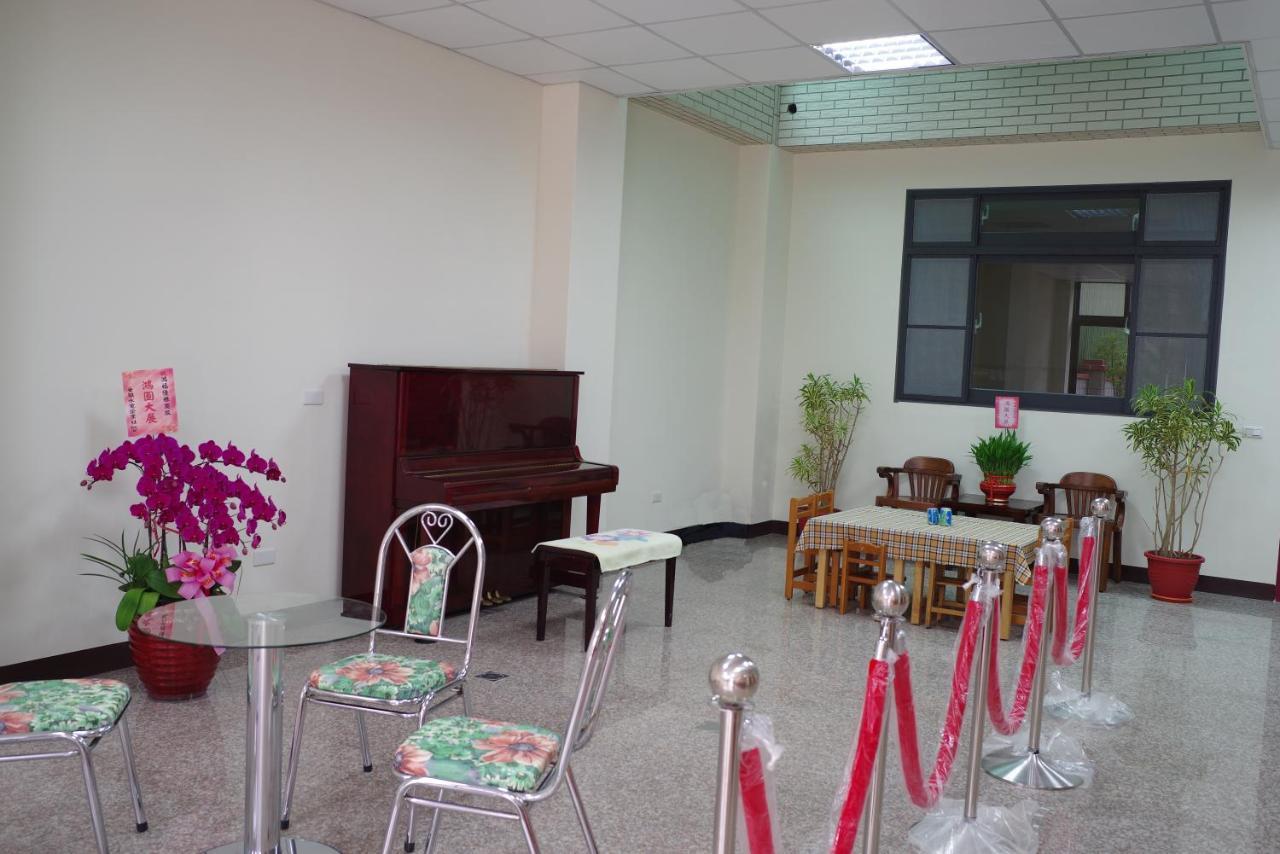 Hongfu Elegant Business Hotel Zhongli Exterior photo