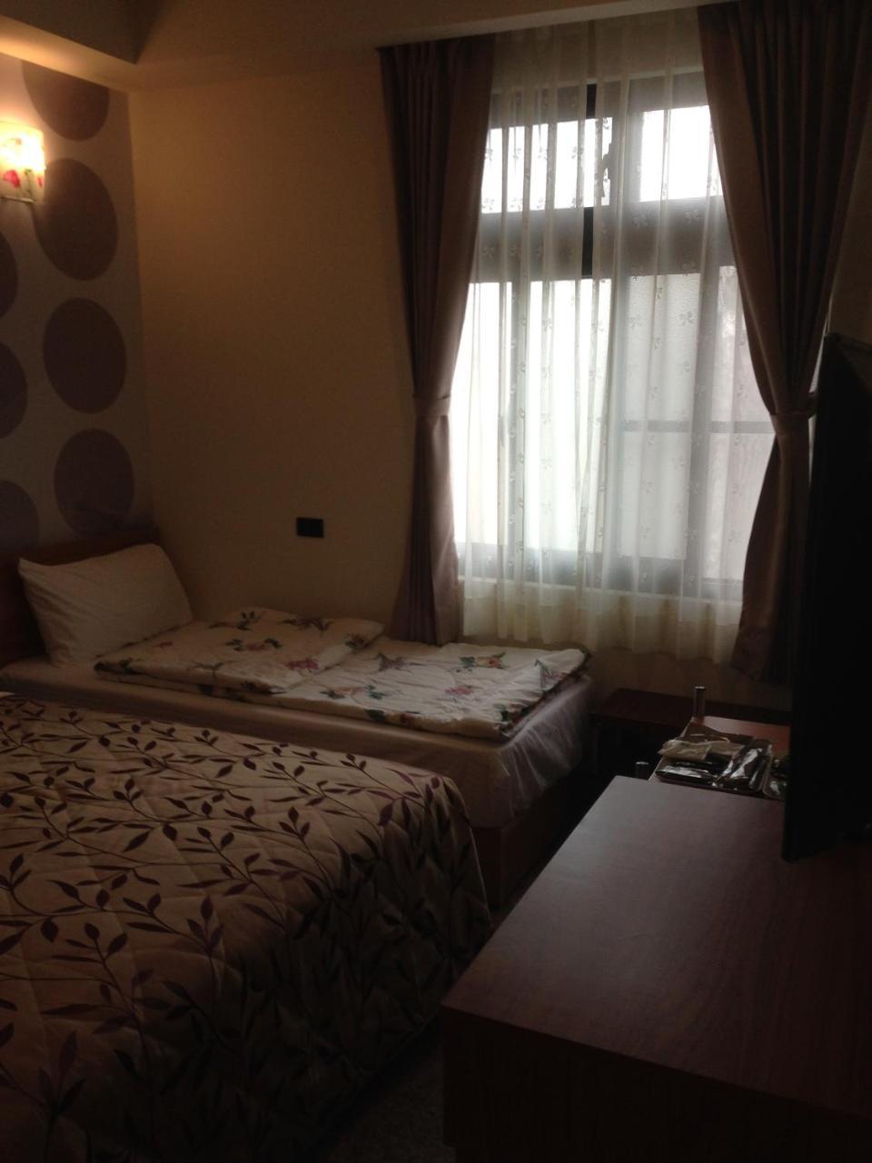 Hongfu Elegant Business Hotel Zhongli Exterior photo